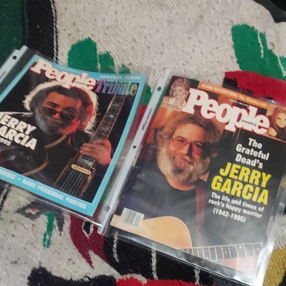 Vintage Grateful Dead Rare Memorabilia. 2 Jerry Garcia People Mag Cover Issues